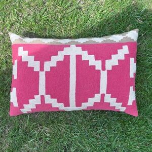 Res and Cream Geometric Pillow